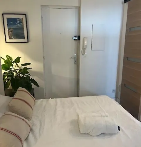 Vue Au Bord Des Falaises *